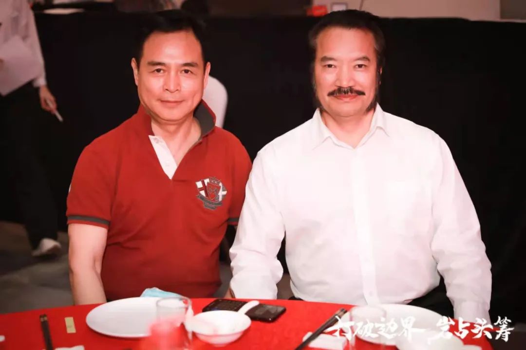 群星璀璨，共譜華章 | 2021將軍企業(yè)戰(zhàn)略營(yíng)銷峰會(huì)答謝晚宴盛大舉行！(圖14)