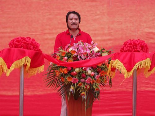 將軍企業(yè)拋光磚線勝利剪彩優(yōu)質產(chǎn)品成功下線
(圖3)