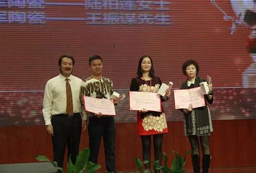 【峰會(huì)一線(xiàn)】大將軍陶瓷2015合作伙伴峰會(huì)暨新品發(fā)布會(huì)圓滿(mǎn)成功
(圖5)