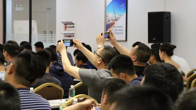 趨勢至上·贏領(lǐng)未來丨將軍企業(yè)《設(shè)想未來》發(fā)布會圓滿成功！
(圖5)