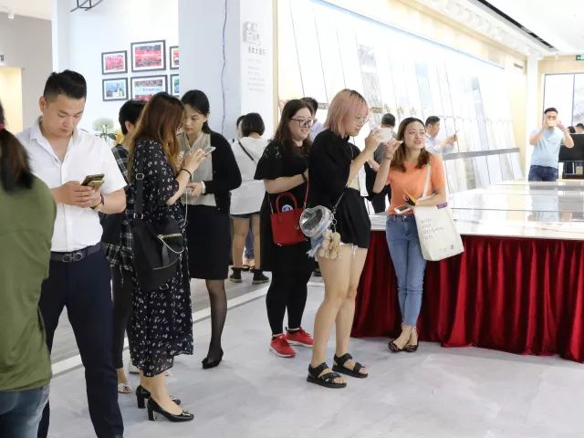 設想未來丨將軍企業(yè)2018新品發(fā)布會暨《夢想的空間》中國年度室內(nèi)設計競賽沙龍發(fā)布會圓滿召開！
(圖13)