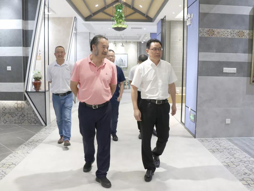 頭條丨衡陽政府考察團再度走進將軍企業(yè)，共商發(fā)展未來！
(圖4)