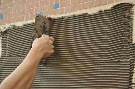 【十大品牌瓷磚裝修攻略】瓷磚膠標(biāo)準施工7大步驟教你如何規(guī)范鋪磚！
(圖2)